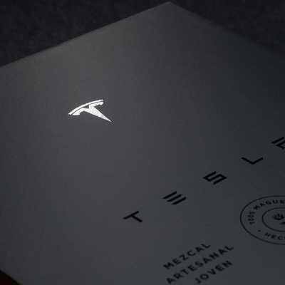 Tesla Wine Bottle Rigid Gift Box Custom Premium Packaging Box Stamping Logo Enhance Brand