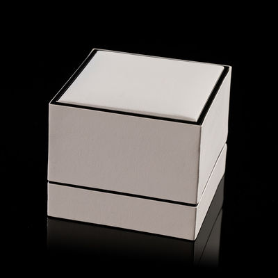 White Round Luxury Velvet Engagement Ring Box Jewelry Idea Gift Box