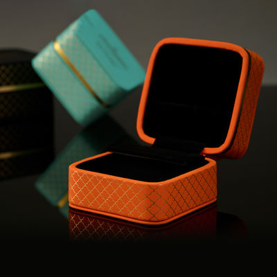 Custom Luxury PU Leather Watch And Jewelry Box Packaging Clean Simple Vntage Styles