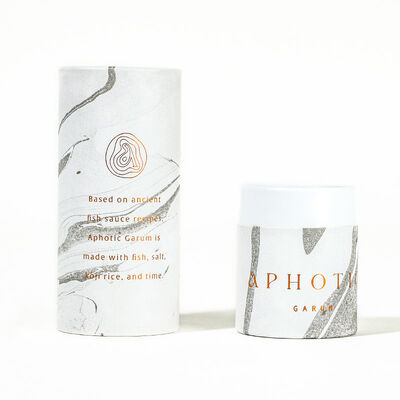 Custom Luxury Cardboard Packaging Cylinder Round Paper Tube Packaging Gift Box for Cosmetic Perfume Lip Gloss Tubes Tea Candy