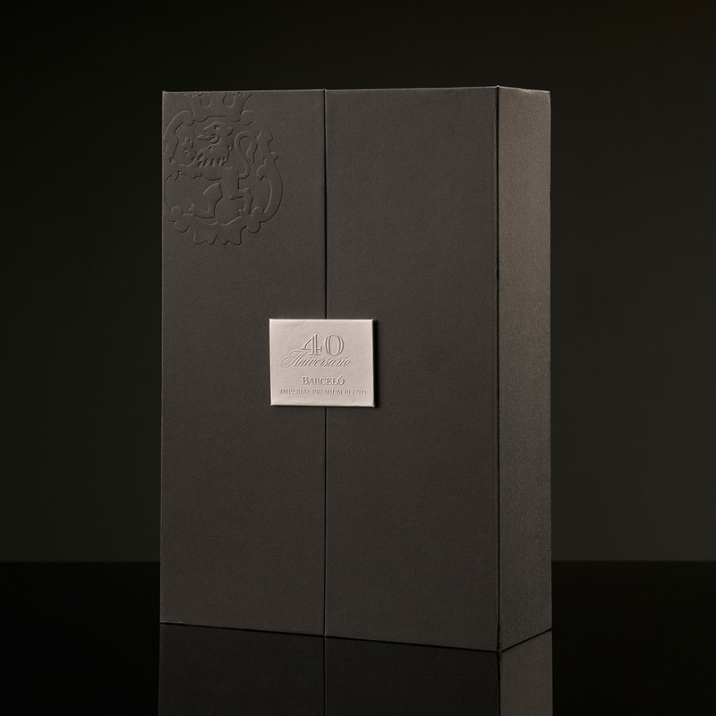 Glitter Magnetic Rigid Luxury Wine Bottle Packaging Cardboard Double Open Handmade Gift Box EVA Insert